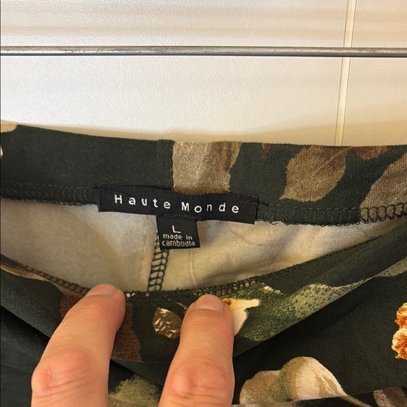 Haute Monde Olive Green with Orange & White Flowers Ruched Pencil Skirt - Picture 2 of 5